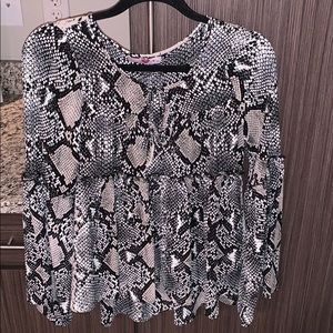 SNAKE PRINT BLOUSE😍😍😍